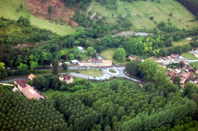 Vue aérienne du village de Fongauffier - Monplaisant