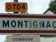 Autrefois : Montinac en 1072, Montinhacum en 1365, Montignac sur Vézère. Ancien repaire noble avec le titre de châtellenie, dont dépendaient quatorze paroisses au XIVe siècle.