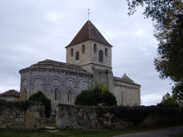 L'église 12ème siècle (MH). - Montpeyroux