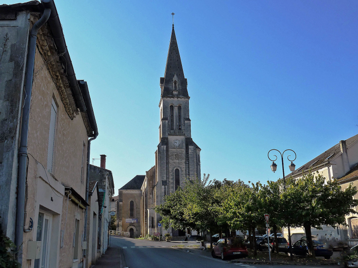 Vers l'église - Mussidan
