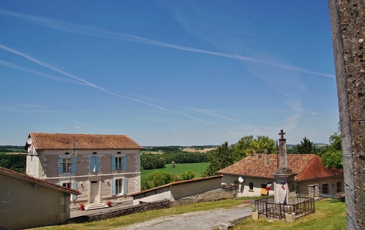 Le Village - Nanteuil-Auriac-de-Bourzac