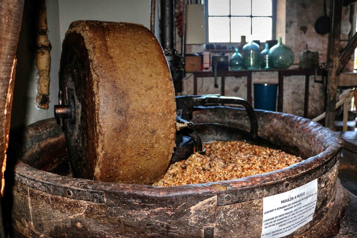 Moulin de la Veyssière - Neuvic