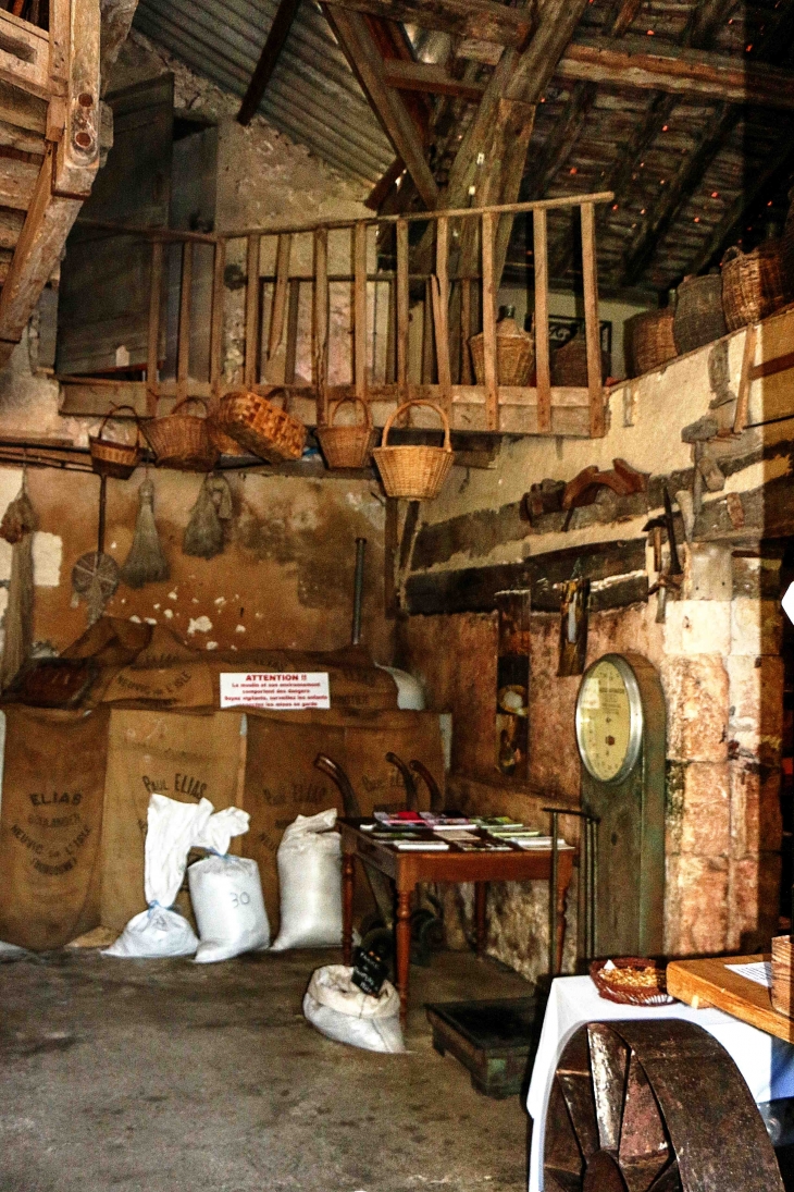 Moulin de la Veyssière - Neuvic