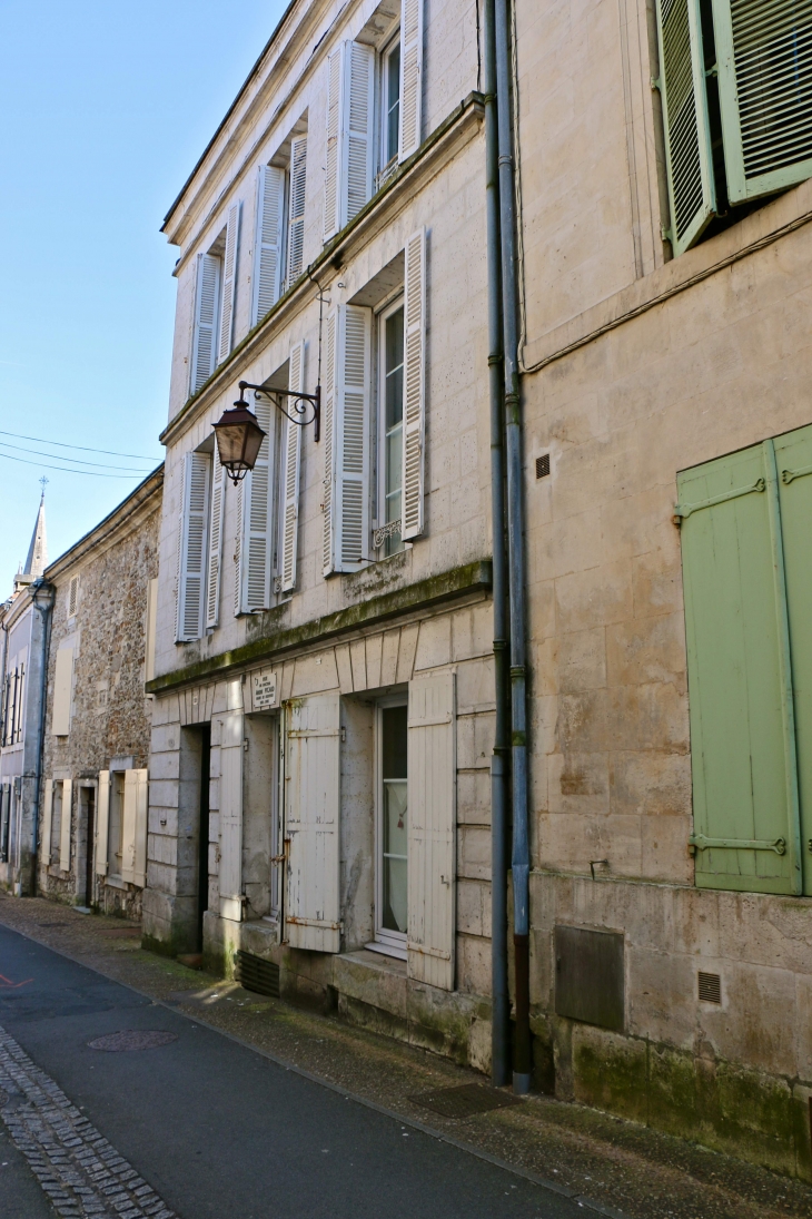 Rue du Dct André Picaud. - Nontron