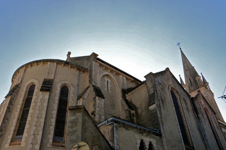 L'église Notre Dame. - Nontron