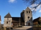 Le village et son église romane Saint-Matthieu des XIIe et XIIIe siècle.