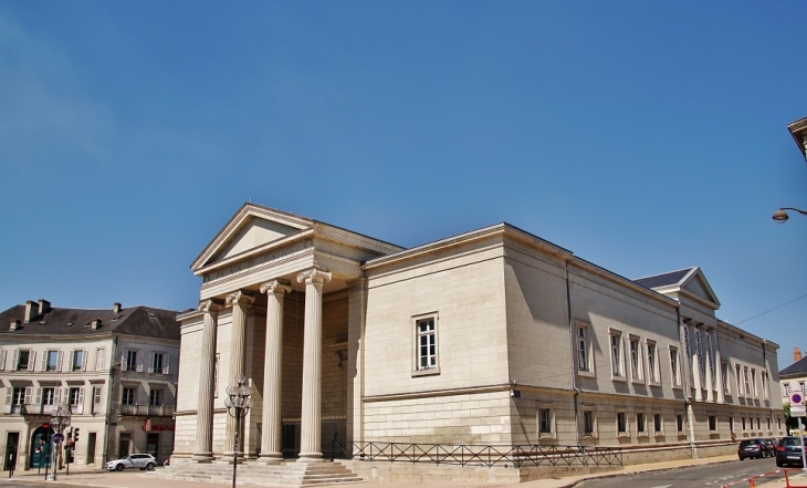 Le Palais de Justice - Périgueux