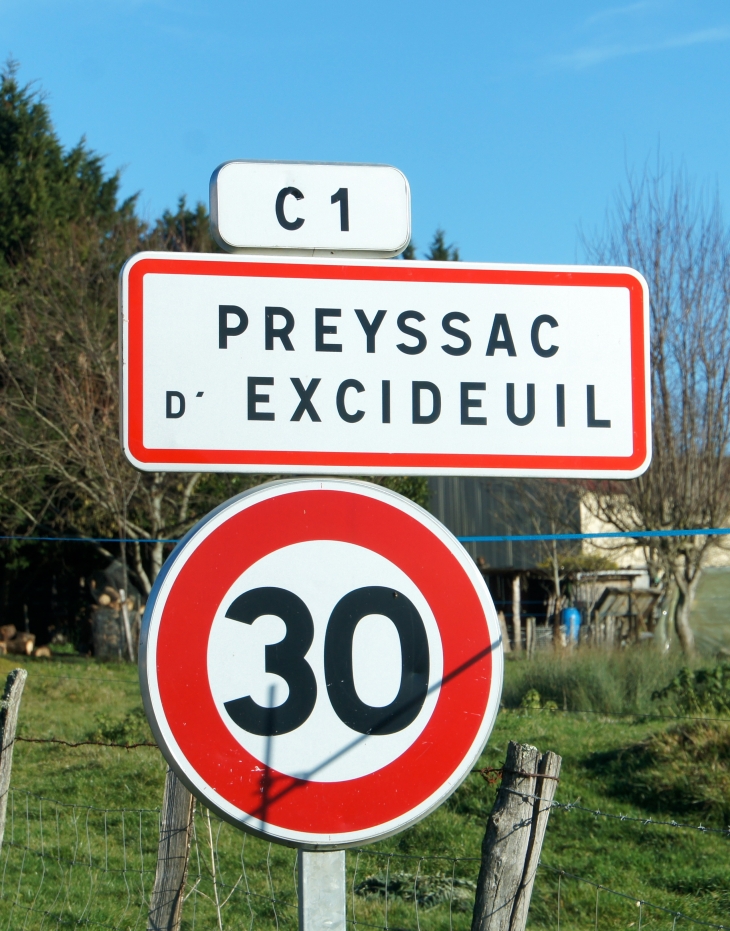 Autrefois : Preyschac en 1382. - Preyssac-d'Excideuil