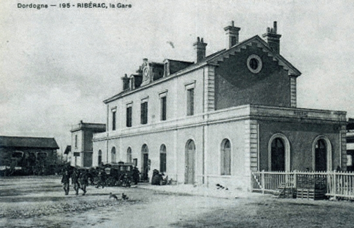 Début XXe siècle - La Gare (carte postale ancienne). - Ribérac