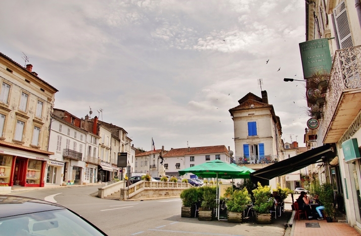 La Ville - Ribérac