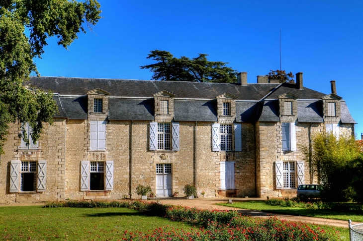 Le château à Cumond - Saint-Antoine-Cumond