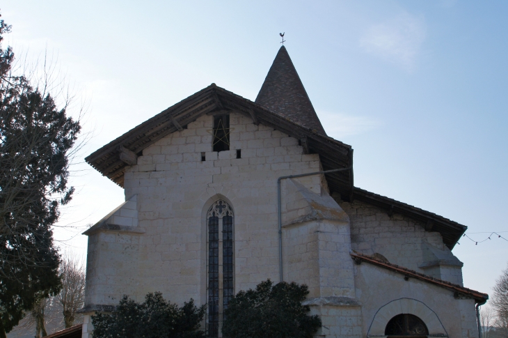 La nef de l'église Saint-Eutrope. - Saint-Aquilin