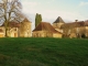 Le bourg et son église XIIème.