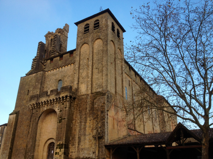 L'église Saint Avit. - Saint-Avit-Sénieur