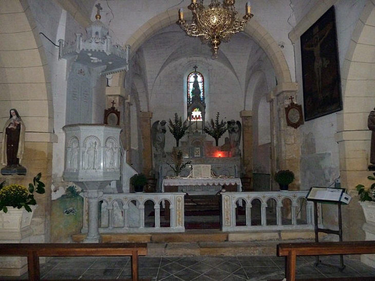 Dans l'église - Saint-Cybranet