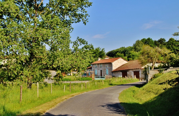 La Commune - Saint-Front-sur-Nizonne
