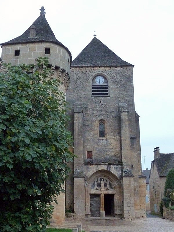 L'église et le château - Saint-Geniès