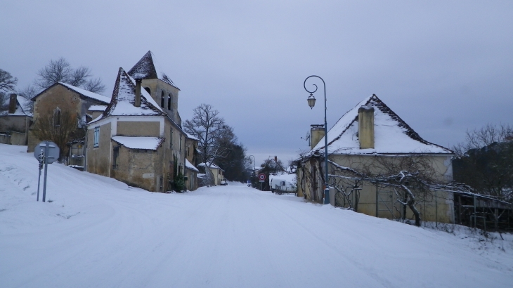 Le village sous la neige. - Saint-Geyrac