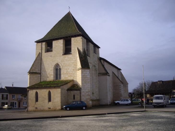 L'église gothique 15ème. - Saint-Laurent-des-Hommes