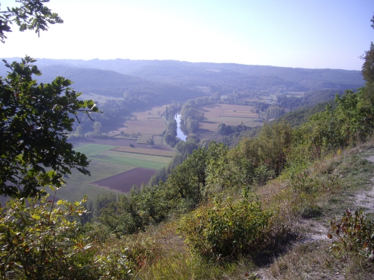 Vue de la vallée de la Vézère depuis la côte de Jor. - Saint-Léon-sur-Vézère