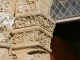 Photo suivante de Saint-Martial-de-Valette Eglise Saint Martial : chapiteau sculpté du portail.