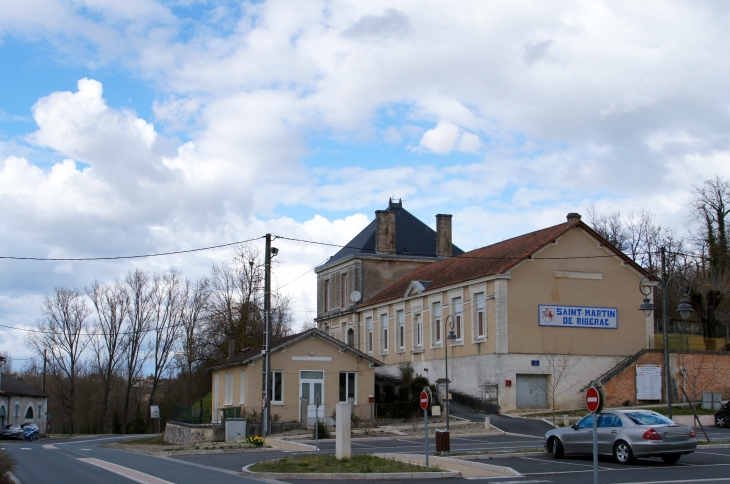 Début 2013 - Entrée du village par la D709. - Saint-Martin-de-Ribérac
