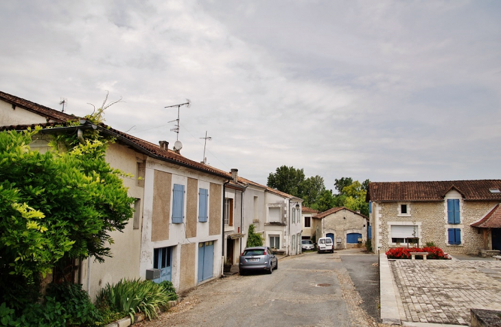 La Commune - Saint-Méard-de-Drône