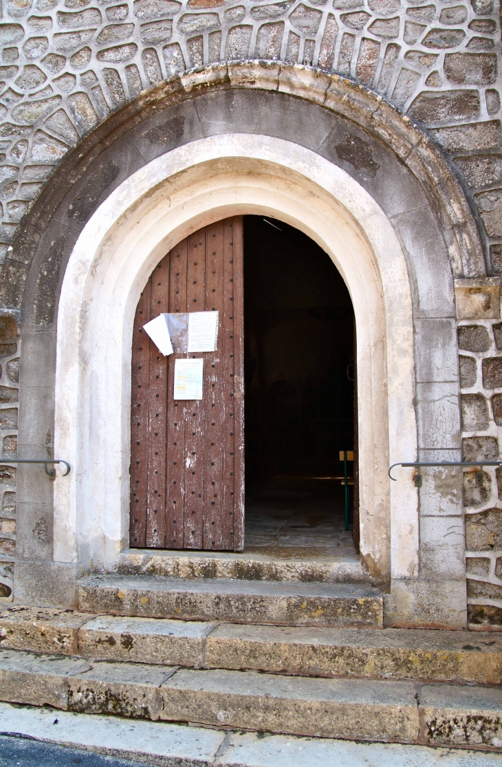 Portail de l'église Saint-Maximin. - Saint-Mesmin