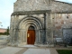 Photo suivante de Saint-Michel-de-Montaigne Portail de l'église