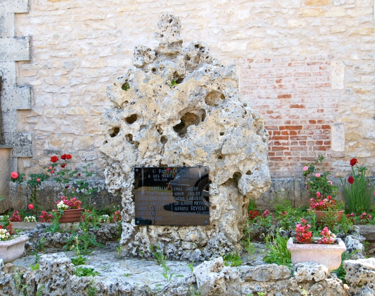 Le Monument aux Morts - Saint-Pantaly-d'Ans