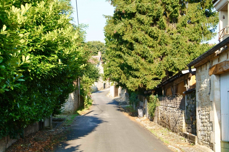 Ruelle du village. - Saint-Rabier
