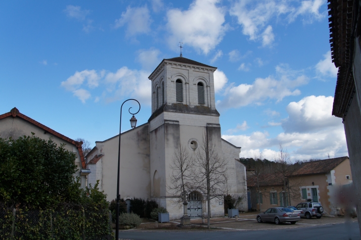 Eglise Saint-Vincent, rebâtie vers 1900. - Saint-Vincent-de-Connezac