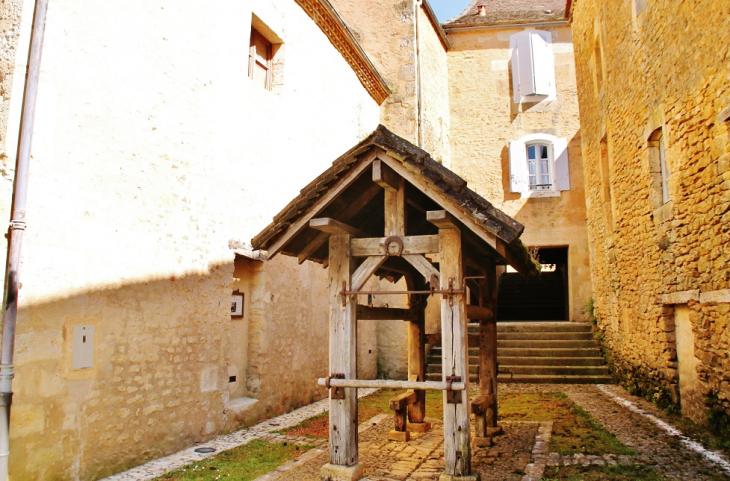  - Sainte-Alvère