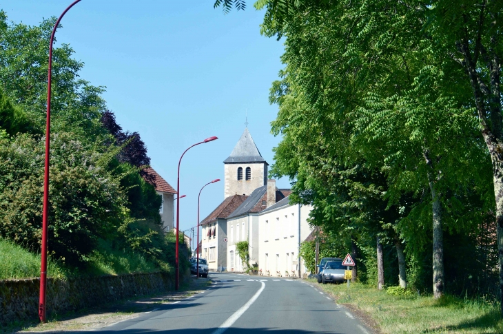 Entrée du village par la route D5. - Sainte-Eulalie-d'Ans