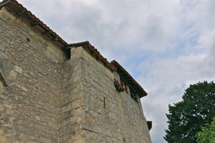 Eglise romane : façade sud. - Segonzac