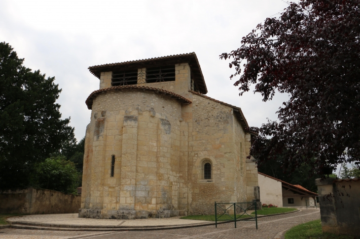 L'église romane Notre Dame de la Visitation - Segonzac