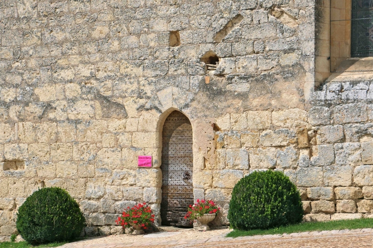 Le portail de la façade Sud de l'église Saint Pierre ès Liens - Siorac-de-Ribérac