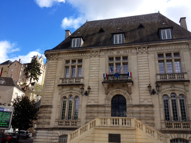 La mairie. - Terrasson-Lavilledieu