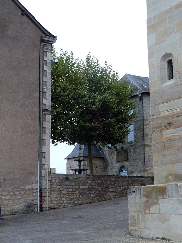 Dans la ville haute - Terrasson-Lavilledieu