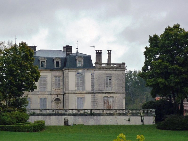 Vue sur le château - Trélissac