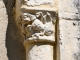 Chapiteau sculpté du portail de l'église Notre Dame de l'Assomption.