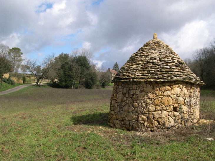 Cabane en pierre sèche - Veyrignac