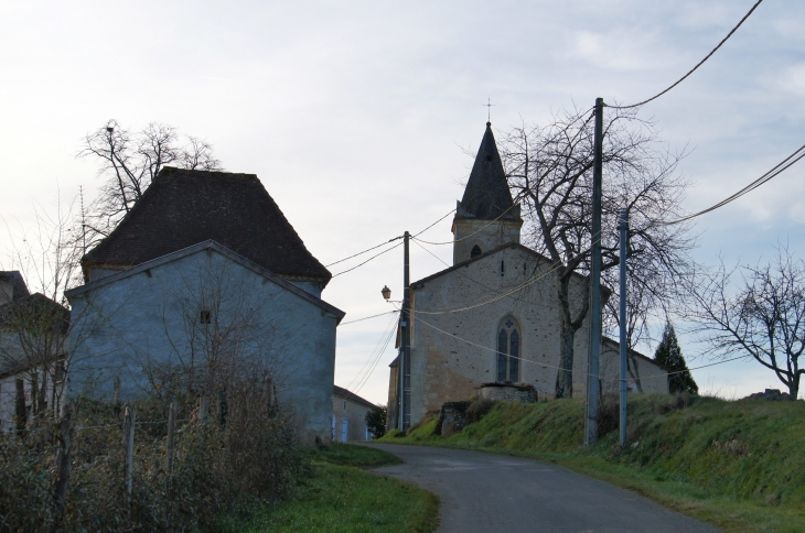 L'entrée ouest du village. - Veyrines-de-Vergt