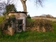 Un ancien puits à l'entrée du village.