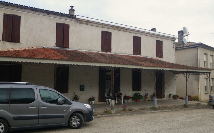 Maison typique de Sud-Gironde. - Aillas