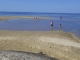 A l'entrée du port, la plage sur le bassin d'Arcachon.