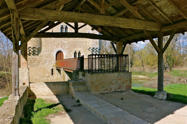 Le moulin fortifié - Bagas