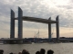 Photo suivante de Bordeaux Le défilé nautique lors de l'inauguration du pont levant.