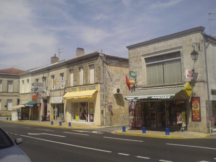 Commerces du centre ville - Castelnau-de-Médoc