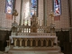 Eglise Saint-Louis : Le Maître Autel en marbre blanc et gris, qui supporte le tabernacle, date de 1865.
